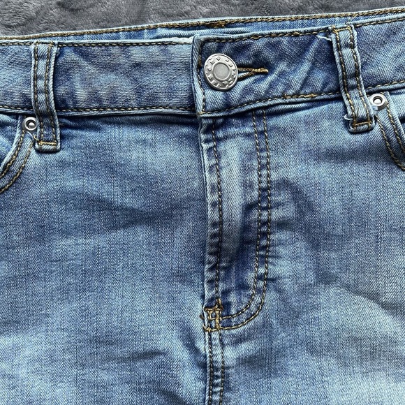 EST 1946 Denim Distressed Y2K Denim Skirt Size 8 - Picture 5 of 8